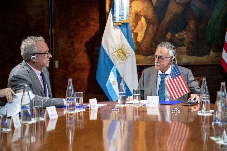 el-secretario-de-salud-y-servicios-humanos-de-los-4XIJS4YNCRD5JLLUG6F3S6FN7Q[1]
