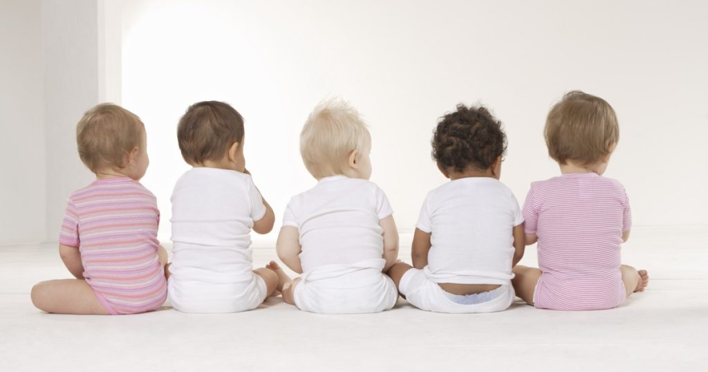 Cómo son los superbebés de Silicon Valley: niños perfectos “creados” en laboratorio