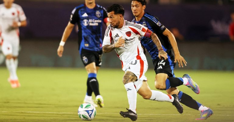 Luciano Acosta se va para Fluminense