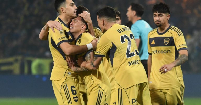 La emoción de Velasco luego de su primer gol con la camiseta de Boca