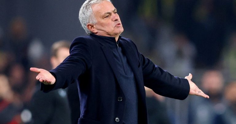 Fenerbahce despidió a Mourinho tras la eliminación en Champions