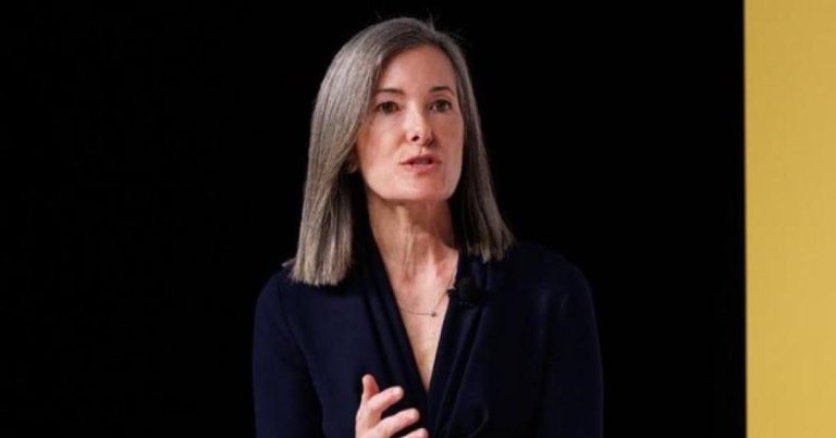 Erica Komisar, psicóloga: “No necesitas tener hijos para ser feliz, pero si decides traerlos al mundo, tienes una gran responsabilidad con ellos”