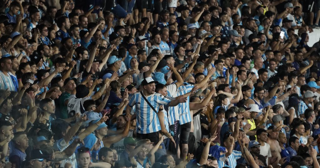 Racing vendió todo: Cilindro a full ante Peñarol