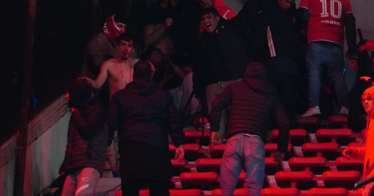 El comunicado de la U de Chile tras los graves incidentes en Avellaneda: "No debe suceder en ningún estadio ni lugar"