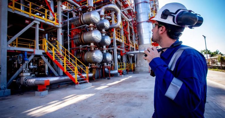 De Vaca Muerta al surtidor: cómo produce YPF los combustibles más vendidos del país