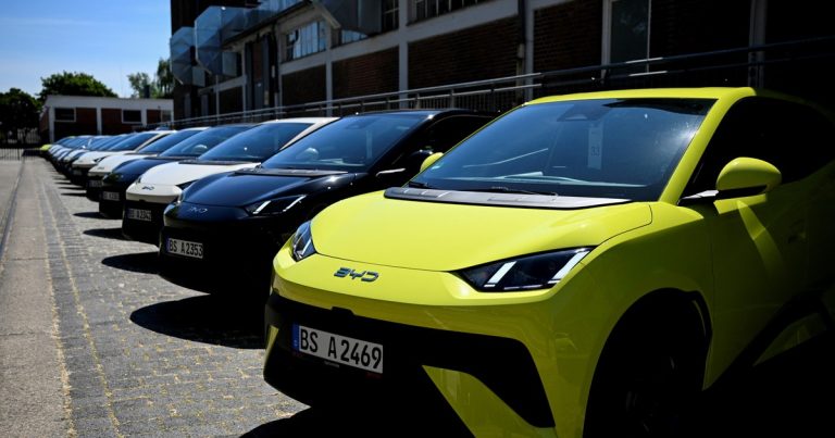 Todavía no se venden pero ya se pueden probar: dónde ir y qué hacer para manejar los autos de BYD