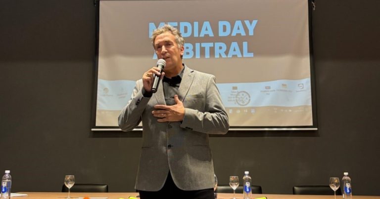 Ganó Beligoy y Chiqui Tapia lo felicitó