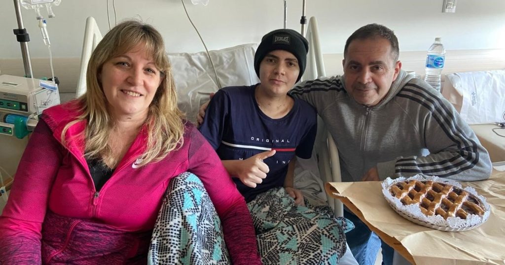 Juntos por Tomy: un chico de 16 años con leucemia necesita fondos para un tratamiento único en Roma