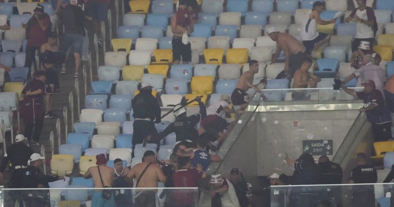 Otra vez la violencia policial en Brasil: les pegaron a los hinchas de Lanús