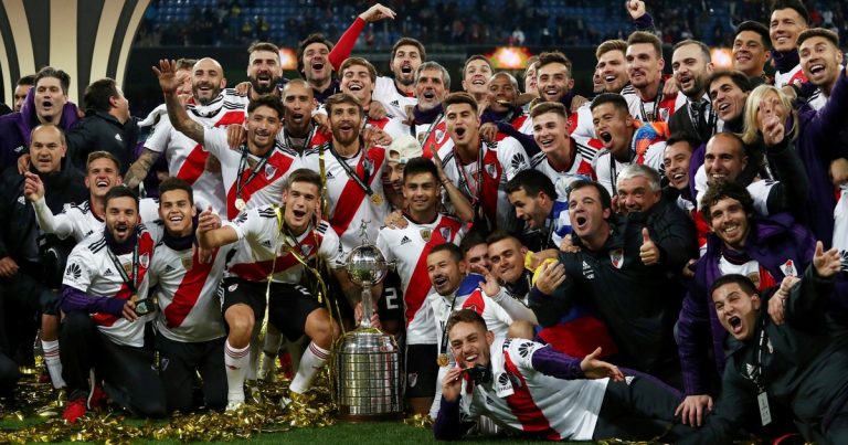 Ahí te dejo, Madrid: River y el desafío tardío por componer nuevas canciones