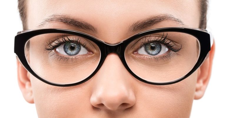 Tratamiento antirreflejo: qué es y cómo mejora tu visión