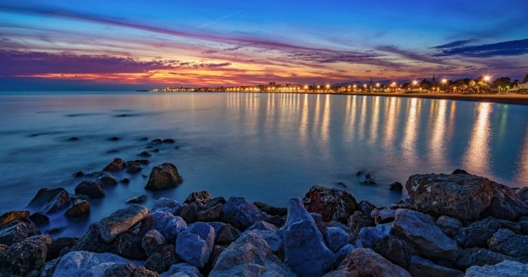 El pueblo pesquero cerca de Nerja donde podés comer bien y evitar trampas turísticas