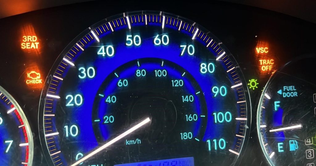 Cuáles son y qué significan las luces del tablero de tu auto