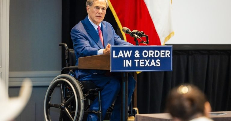 Cuánto dinero ha recibido Greg Abbott de la NRA: cómo es su relación con el lobby armamentista