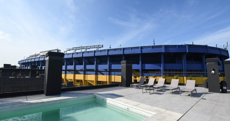 Amanecer con la Bombonera en la ventana: curiosidades del hotel que está al lado de la cancha de Boca
