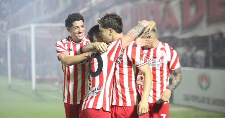 Atlanta fue goleado y le quedó lejos la final del Nacional
