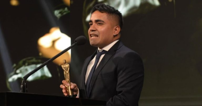 La historia de vida de Oliver Quiróz, el cronista peruano que se consagró en los Martín Fierro
