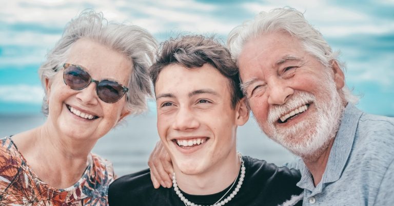 Abuelos y nietos: 5 recomendaciones para fortalecer el vínculo
