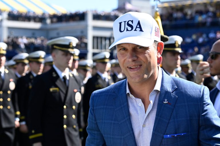 Trump anticipa una nueva fase de la operación antidroga de Estados Unidos en el Caribe