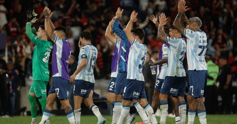 Más allá del golpe, Racing está vivo