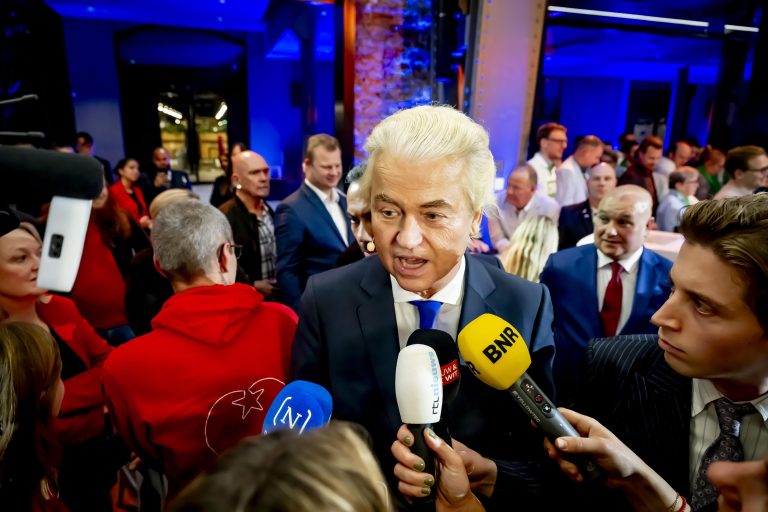El ultra Wilders encabeza los sondeos en Países Bajos en vísperas de las elecciones del miércoles