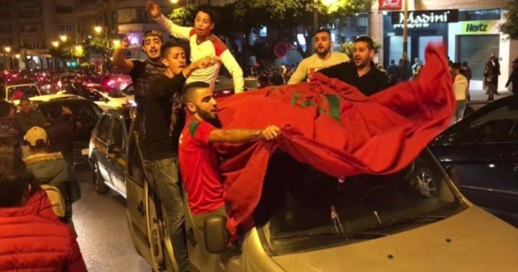 La fiesta en Marruecos: caravanas a las 2.00 de la mañana
