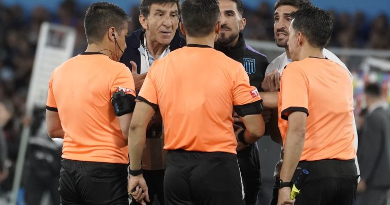 Los increíbles pocos minutos de adición del árbitro y la explosión de Costas