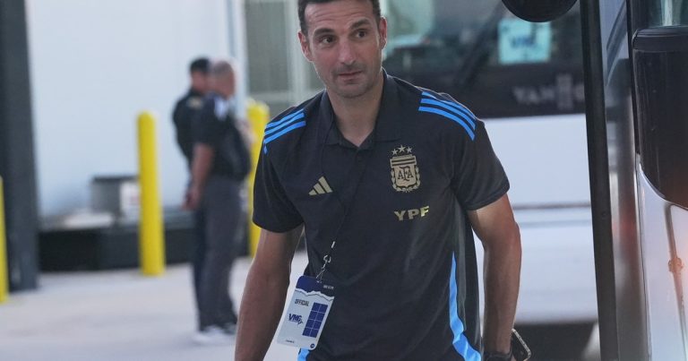 El momento bizarro en la conferencia de Scaloni  y qué dijo tras el 6-0 ante Puerto Rico