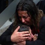Decepción en las familias de los presos palestinos exiliados: de esperarlos con ropa nueva a volver a casa sollozando