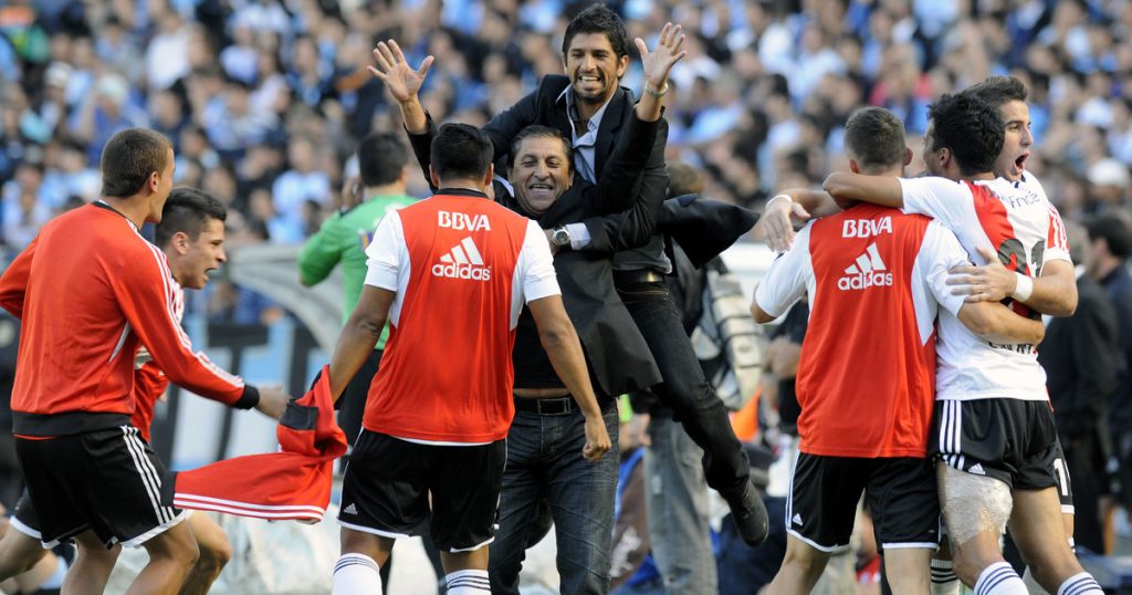 Cuándo había sido el último River-Racing con ambas hinchadas y cómo salió