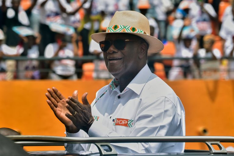 Costa de Marfil se encamina a elegir para un cuarto mandato al presidente Ouattara, de 83 años