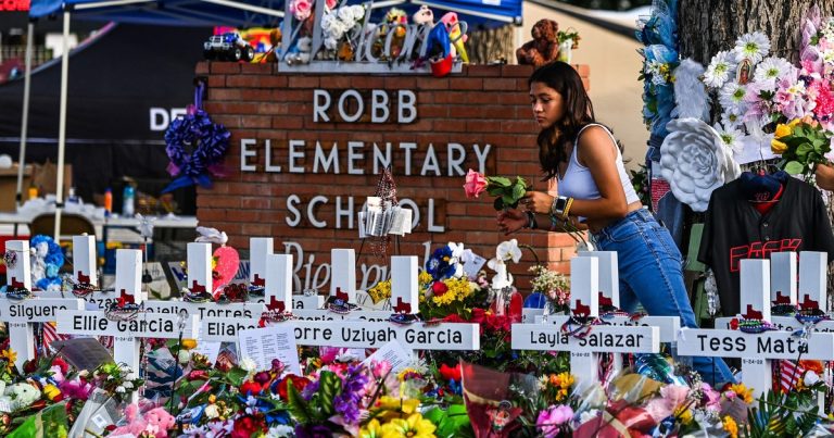 Uvalde bajo fuego: la controversial respuesta de Greg Abbott a la tragedia