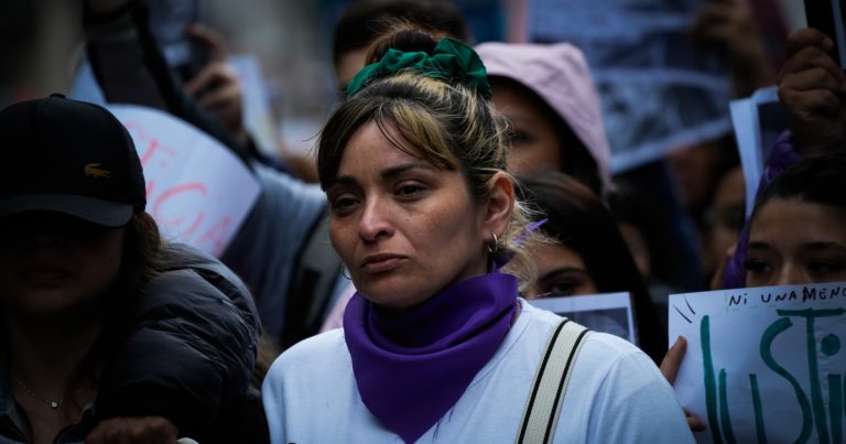 La mamá de Brenda, a un mes del triple crimen: "Todo el tiempo se juzga a las madres, ¿y los padres de los asesinos?"