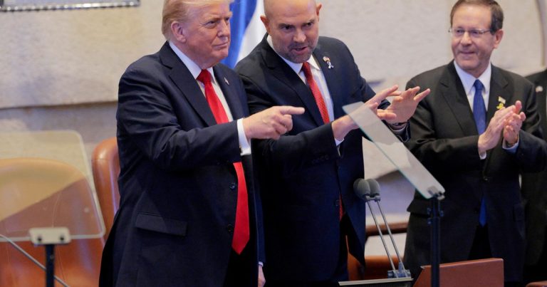 Donald Trump en Israel: se reunió con los familiares de los rehenes y habla ante el Parlamento