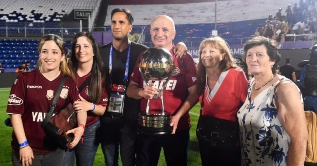 Nicolás Russo saca pecho tras ser campeón de la Copa Sudamericana y avisa que Lanús va por el Clausura: "No tenemos techo"