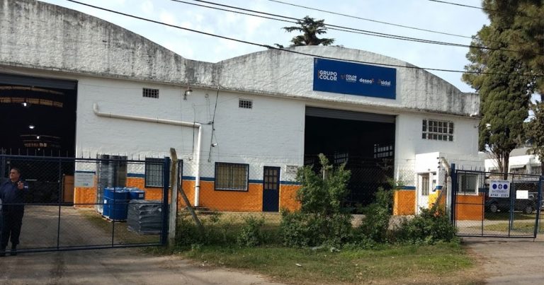 Tras el caso Whirlpool, se achican otras empresas: desde Granja Tres Arroyos hasta la textil de un exasesor del Gobierno