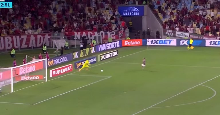 Video: el increíble blooper de Rossi en el clásico entre Flamengo y Fluminense
