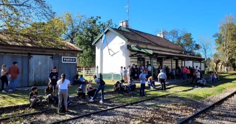 Entre tortitas negras, lechón de campo y empanadas al disco, escapadas para disfrutar el fin de semana con fiestas populares
