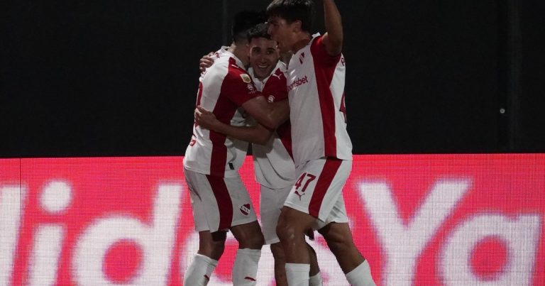 Video: el gol de Montiel tras un lateral para el trunfo de Independiente