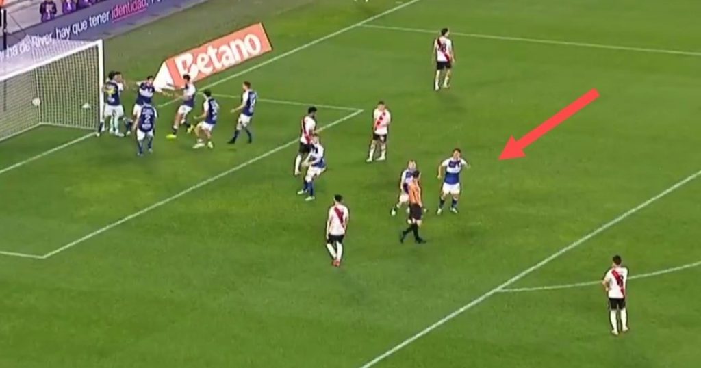 Gimnasia: de los jugadores que le festejaron el penal errado al árbitro a estar casi salvado del descenso