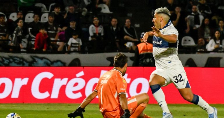 El gol que no pudo hacer Pelé: a pura gambeta, el Chelo Torres convirtió para Gimnasia
