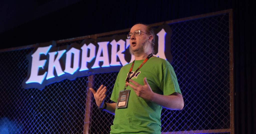 Roger Dingledine, de Tor: “El modelo de negocio de Google se basa en espiarte”