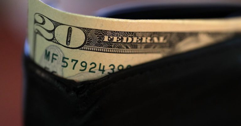 Dólar tarjeta hoy: a cuánto cotiza este viernes 14 de noviembre