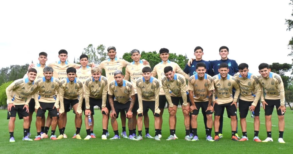 Un día para el debut de la Sub 17 en el Mundial: la "tierra prometida" y la palabra de Placente