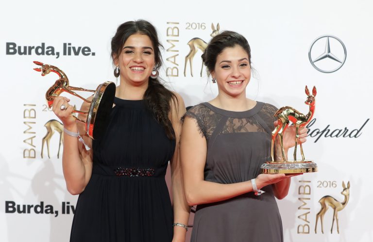 Sarah Mardini, la socorrista juzgada en Grecia por rescatar a refugiadas como ella