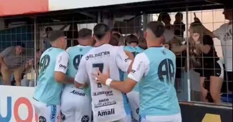 Video: golazo de mitad de cancha en el Federal A
