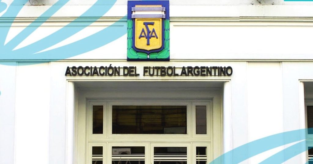 Renuncias en cadena en el Tribunal de la AFA
