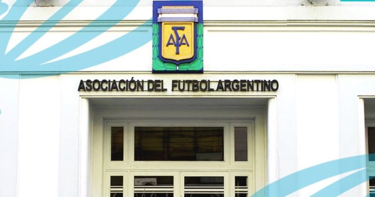Renuncias en cadena en el Tribunal de la AFA