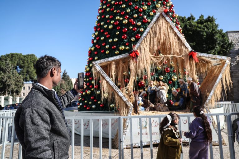 Belén vuelve a celebrar la Navidad tras dos años de luto por Gaza y sin peregrinos