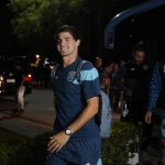 El plantel de Racing llegó a Santiago del Estero y fue recibido por su gente